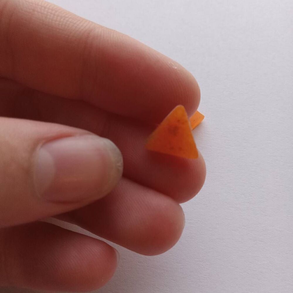5/$25 Orange resin triangle stud earrings - Picture 2 of 3